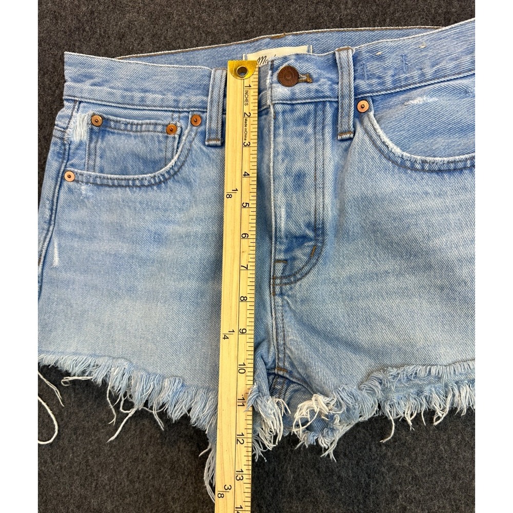 Madewell Relaxed Denim Shorts in Cedarcroft Wash Blue Cut off Distressed Size 25 - Picture 14 of 16